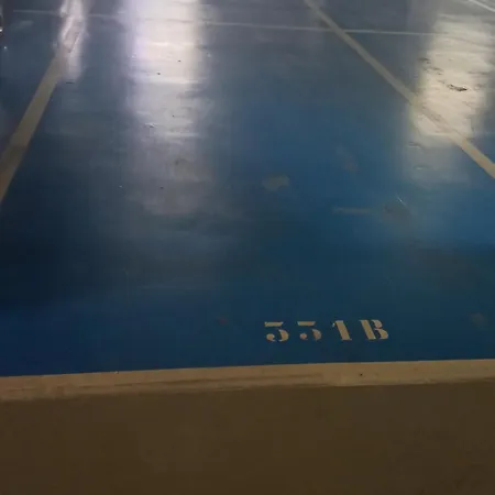 La Bola Parking *