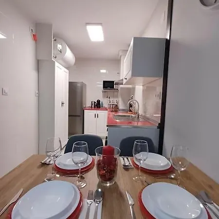 La Bola Parking Apartmán *